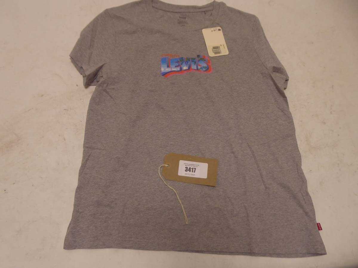 Lot x22 Levi's t-shirts