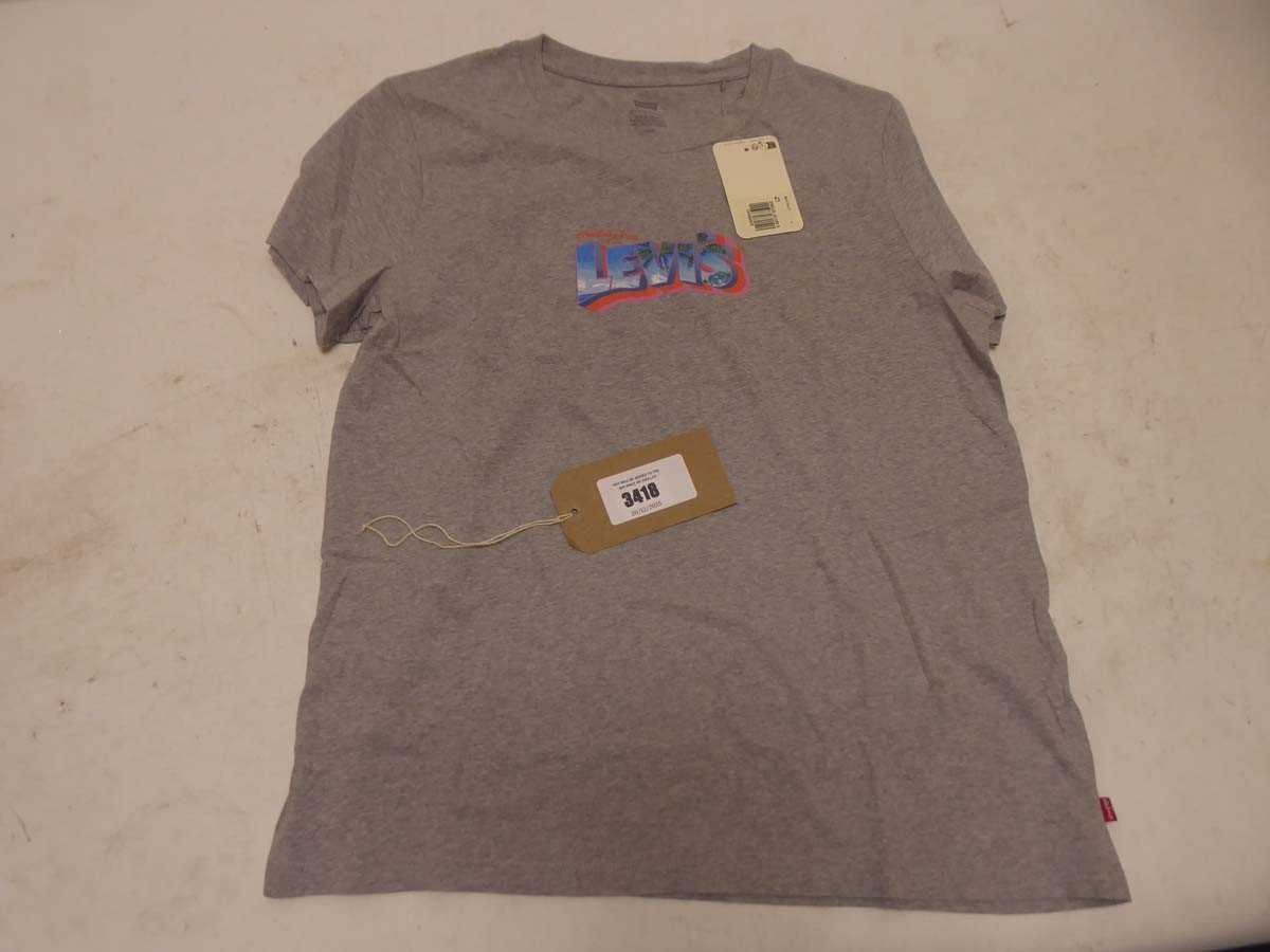 Lot x22 Levi's t-shirts