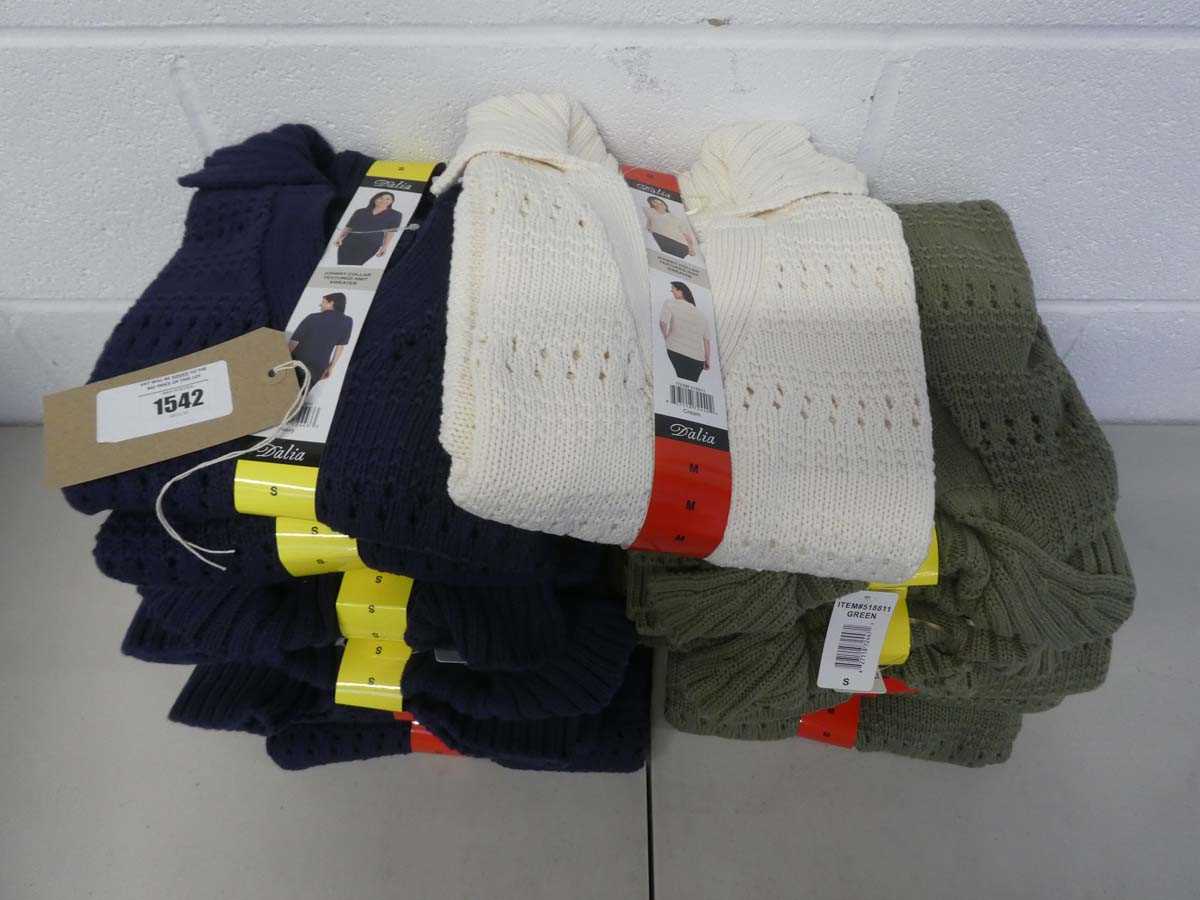 Lot Approx. 15 ladies Dalia johnny collar textured...