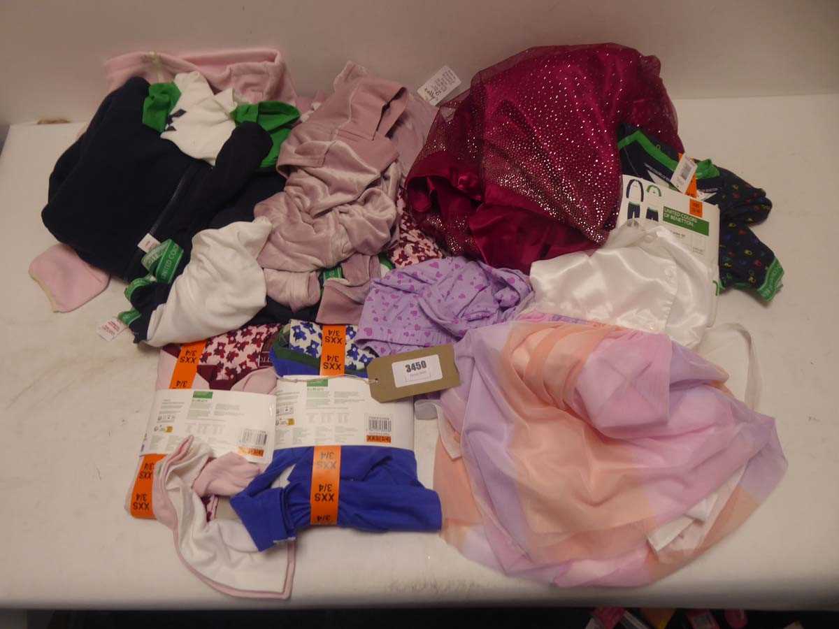 Lot Selection of children's clothing