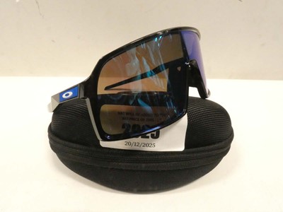 Lot 2025 - Oakley Sutro sunglasses with case