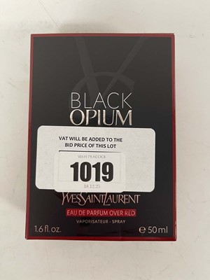 Lot Yves Saint Laurent black opium eau de parfum...