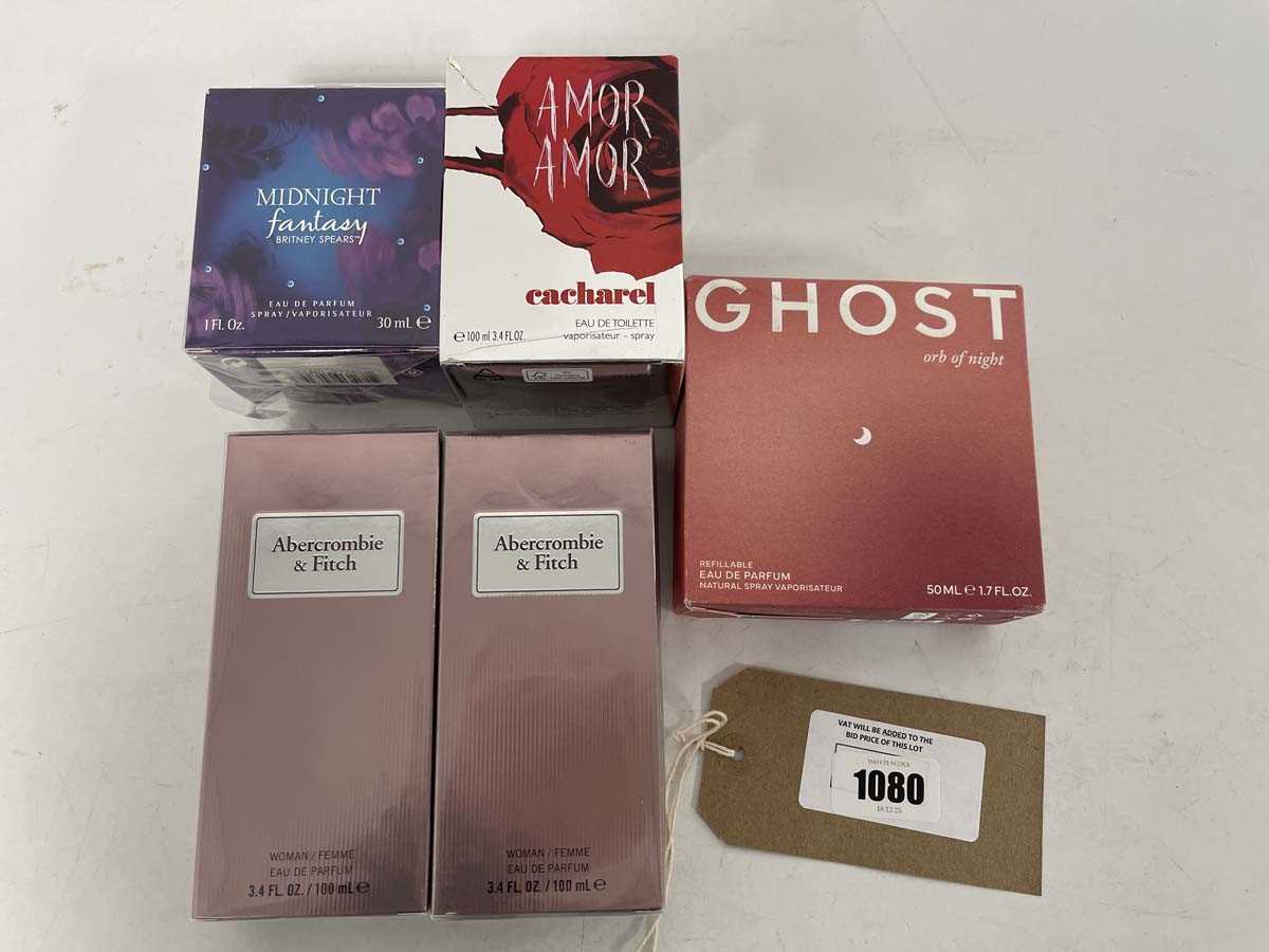 Lot 1080 - 5x Perfumes to include Cacharel, Britney...