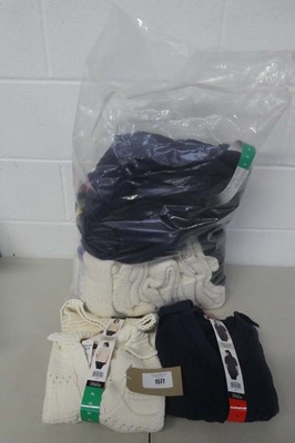 Lot Approx. 15 Dalia Johnny collar textured knit...