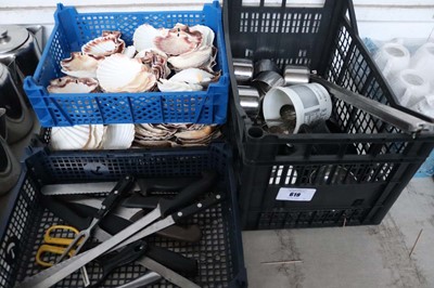 Lot 619 - 2 plastic trays containing oyster shells, tray...