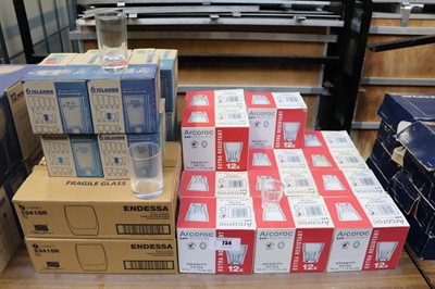 Lot 734 - Table top of 15 Arcoroc Granity water glasses,...