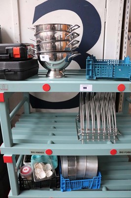 Lot 787 - Contents of catering rack to include chopping...