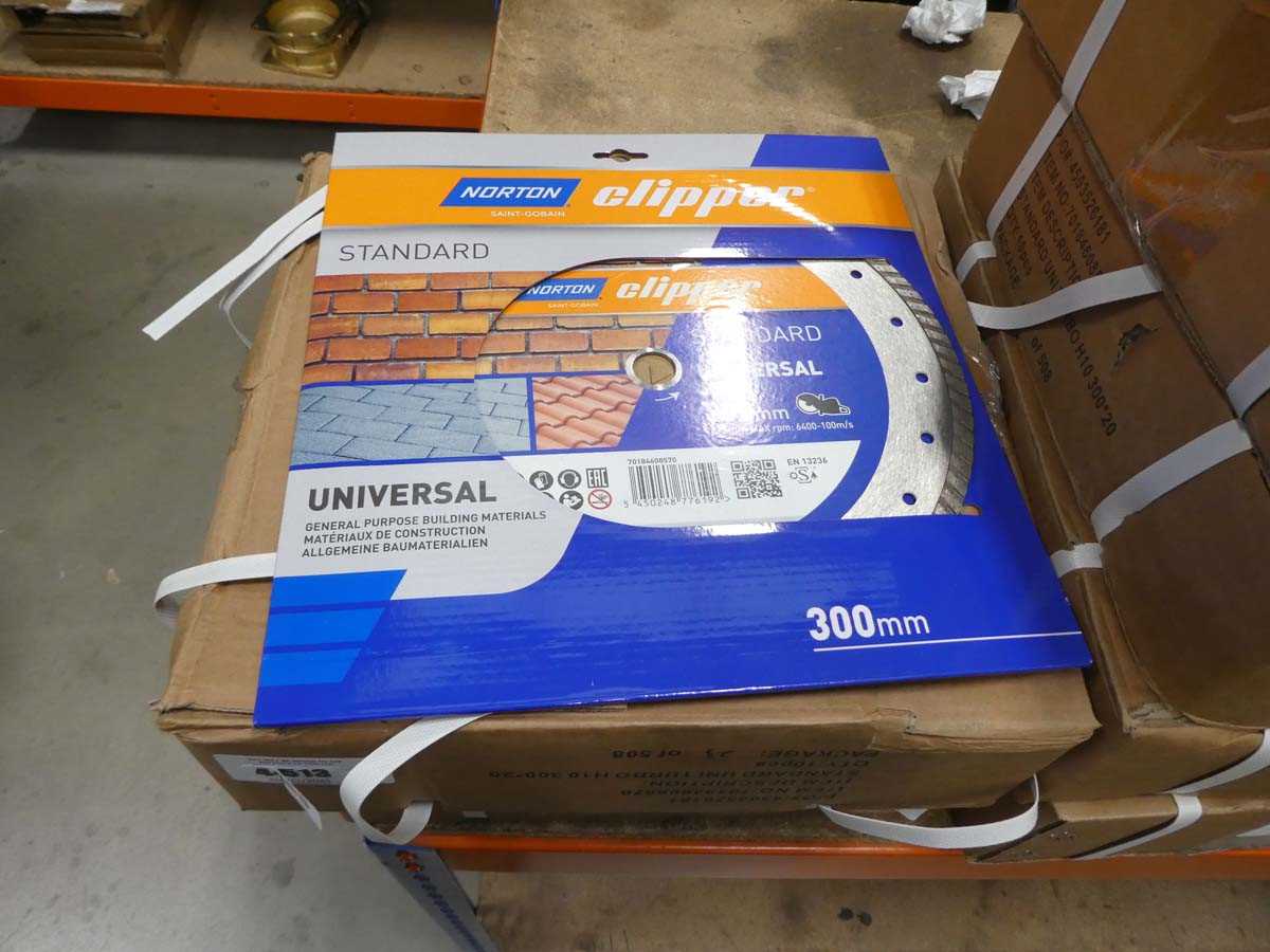 Lot 4459 - One box of ten Norton Clipper universal turbo...