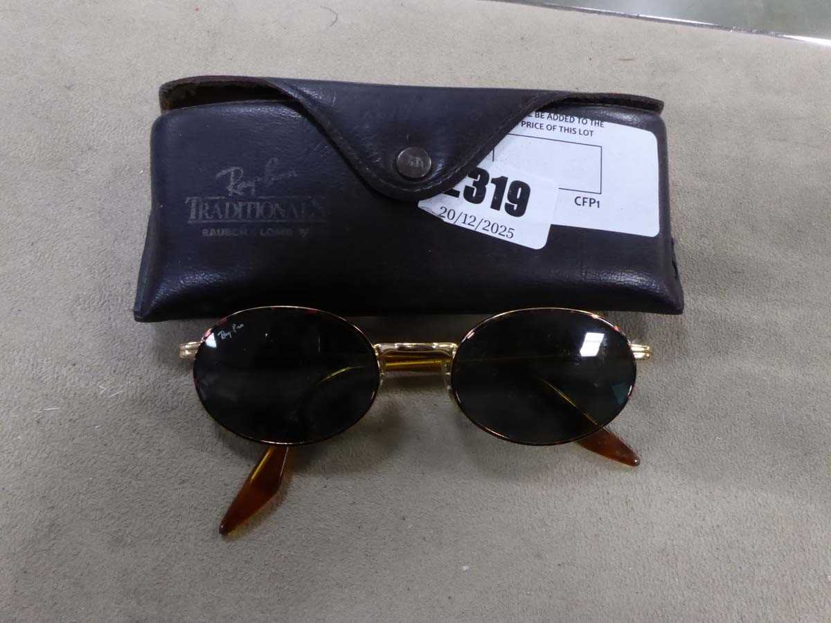 Lot 2319 - Pair of Rayban sunglasses in case