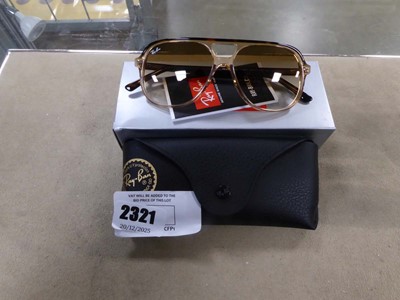 Lot 2321 - Pair of Rayban sunglasses in case