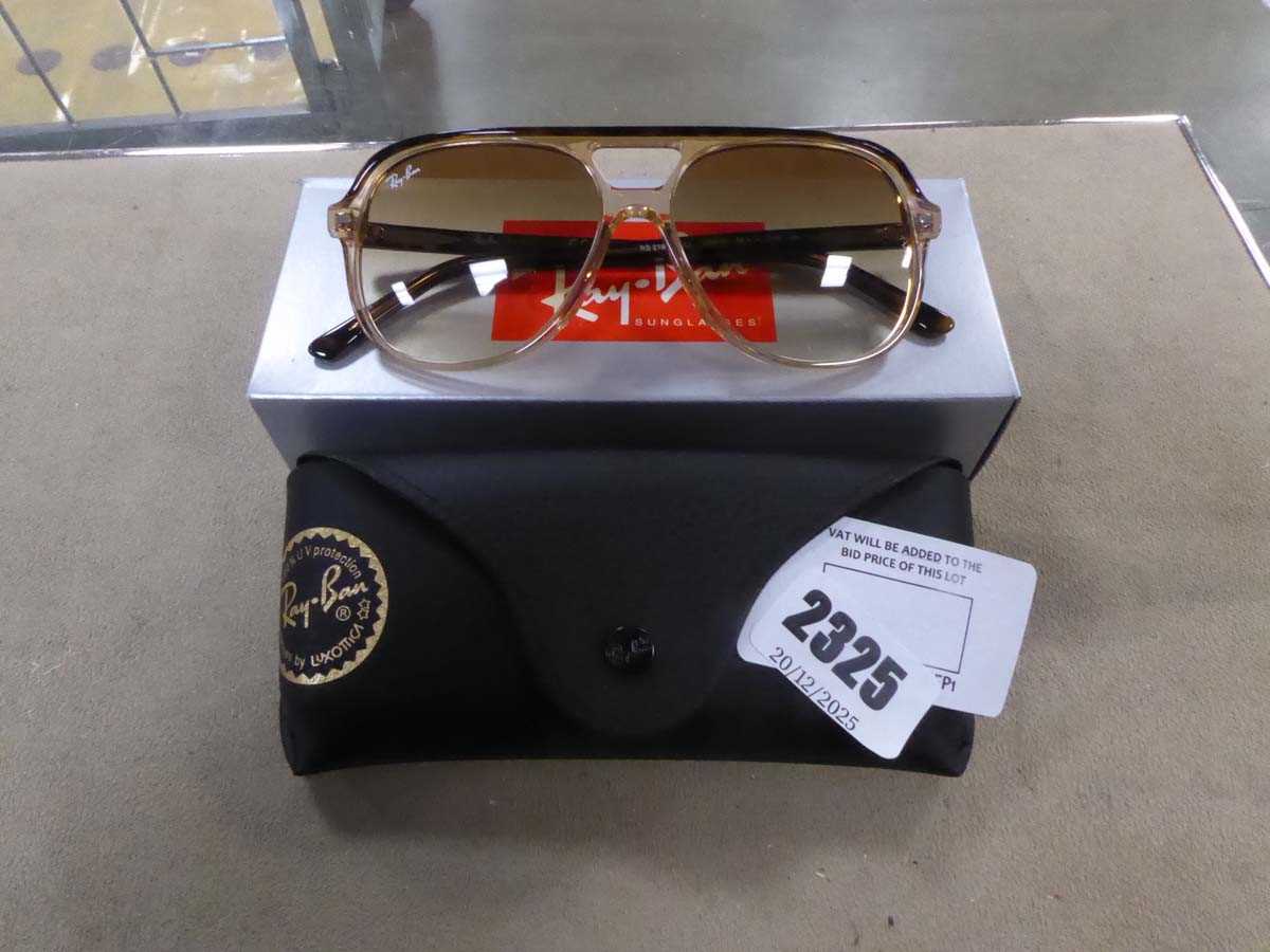 Lot 2325 - Pair of Rayban sunglasses in case