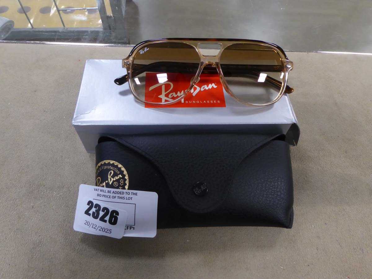 Lot 2326 - Pair of Rayban sunglasses in case