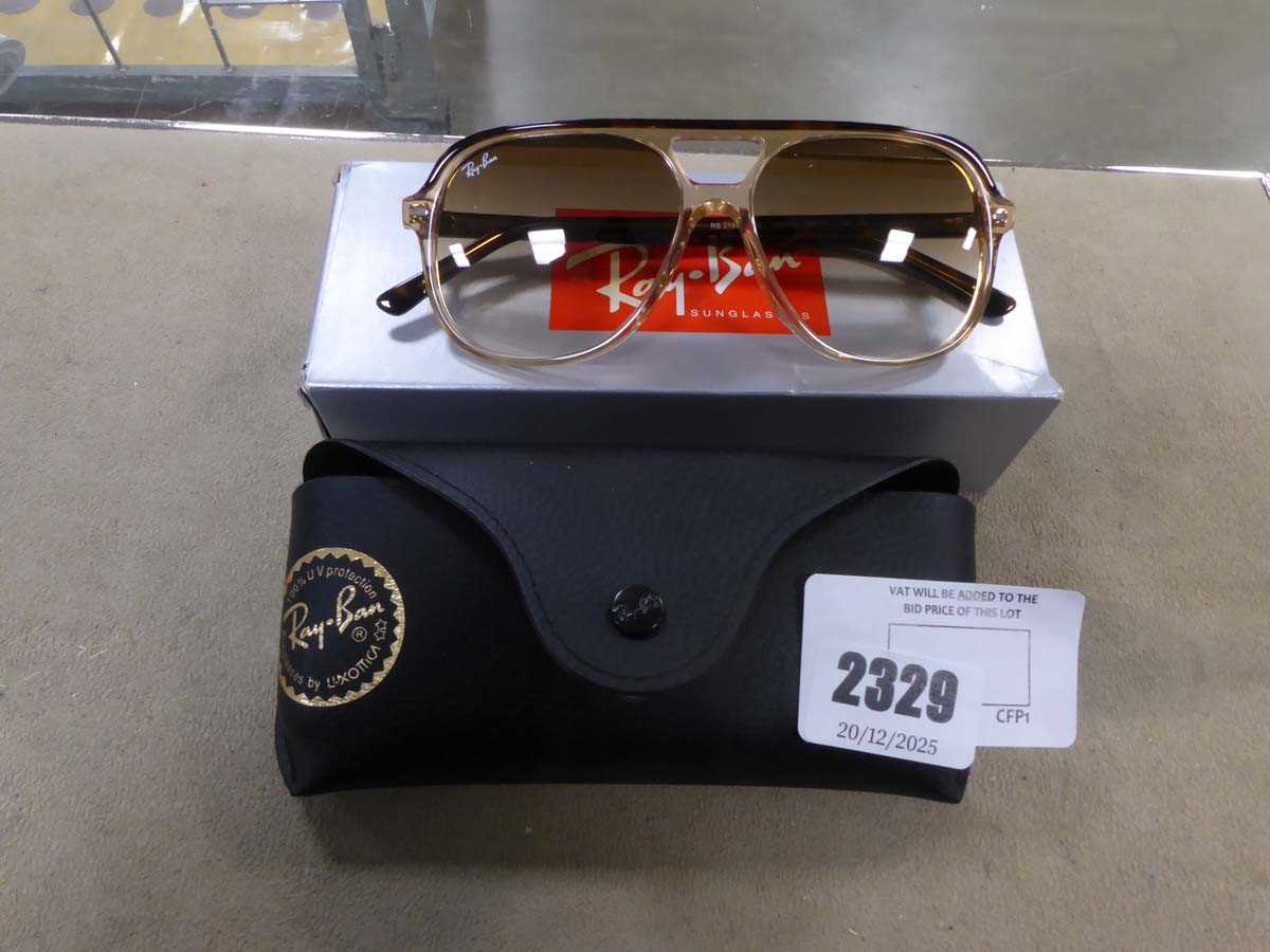 Lot 2329 - Pair of Rayban sunglasses in case