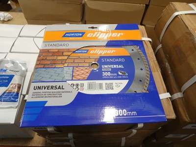 Lot 4498 - Norton Clipper St Gobain standard universal...