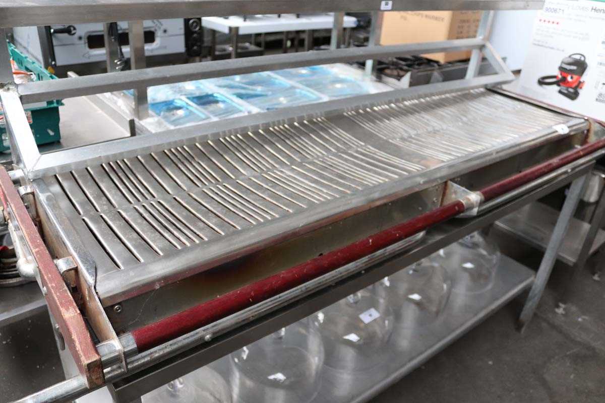 Lot 56 - 170cm Cinders slim fold TG160 commercial...