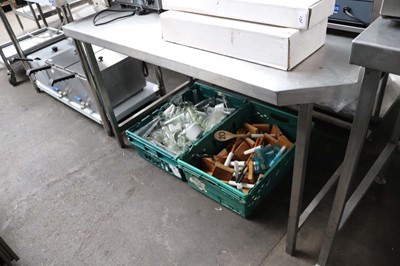 Lot 79 - 135cm stainless steel preparation table with...