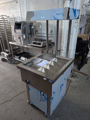 Lot 88 - 64cm electric Hamoki chip scuttle station on...