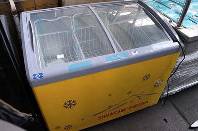 Lot 166 - 110cm ice cream dump display freezer