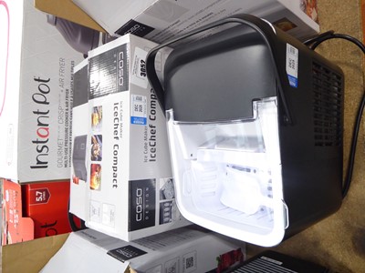 Lot 3052 - Caso Design ice cube maker, boxed, plus a...