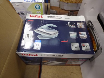 Lot 3097 - Tefal FreeMove Power steam iron