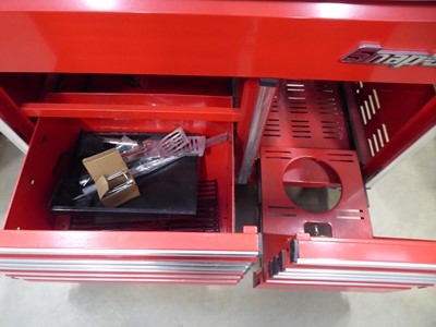 Lot 4099 - Snap-On EPIQ gas-fired BBQ on castors