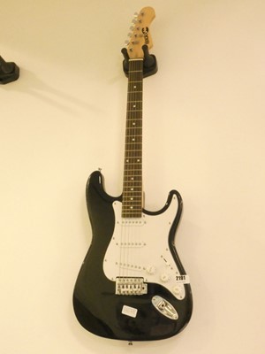 Lot 2191 - Six string Rockjam electric guitar with...