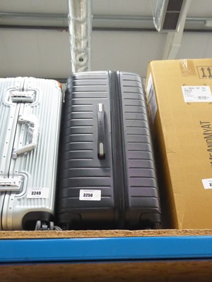 Lot 3250 - Delsey hard shelled wheeled luggage case