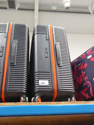 Lot 3257 - Superdry suitcase set