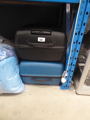 Lot 3282 - 2 American Tourister hard shelled luggage...