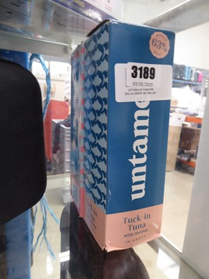 Lot 3189 - 2 packs of whole meat cat food