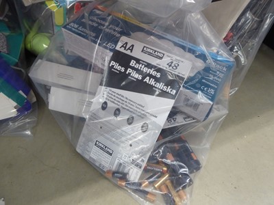 Lot 3297 - Bag containing batteries and light bulbs