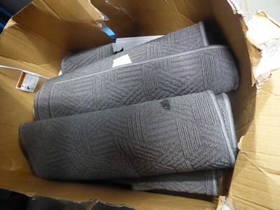 Lot 3195 - Box of grey mats
