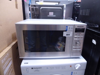 Lot 3312 - Panasonic inverter microwave model NN-GD7HS