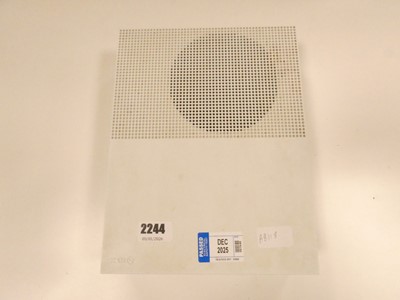 Lot 2244 - Xbox 1S. Base unit only
