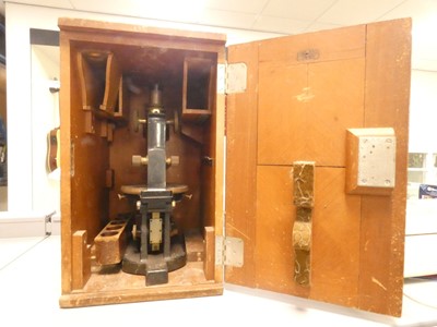 Lot 2255 - Boxed microscope
