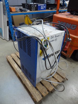 Lot 4189 - Puma FB18 electric counterbalance forklift...