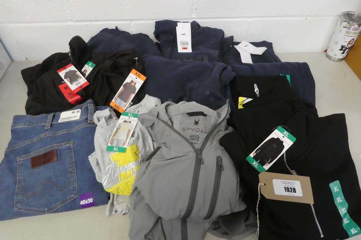 Lot Approx. 15 branded items of clothing to...