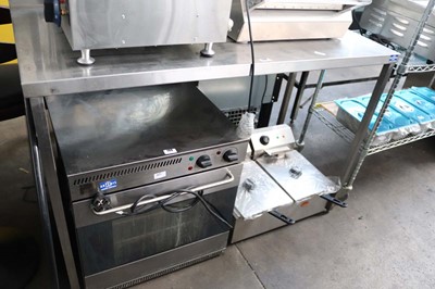 Lot 198 - 135cm stainless steel preparation table