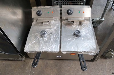 Lot 200 - 55cm electric benchtop twin tank fryer with...