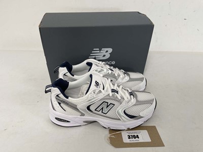 Lot New Balance running 530 trainers in white size...