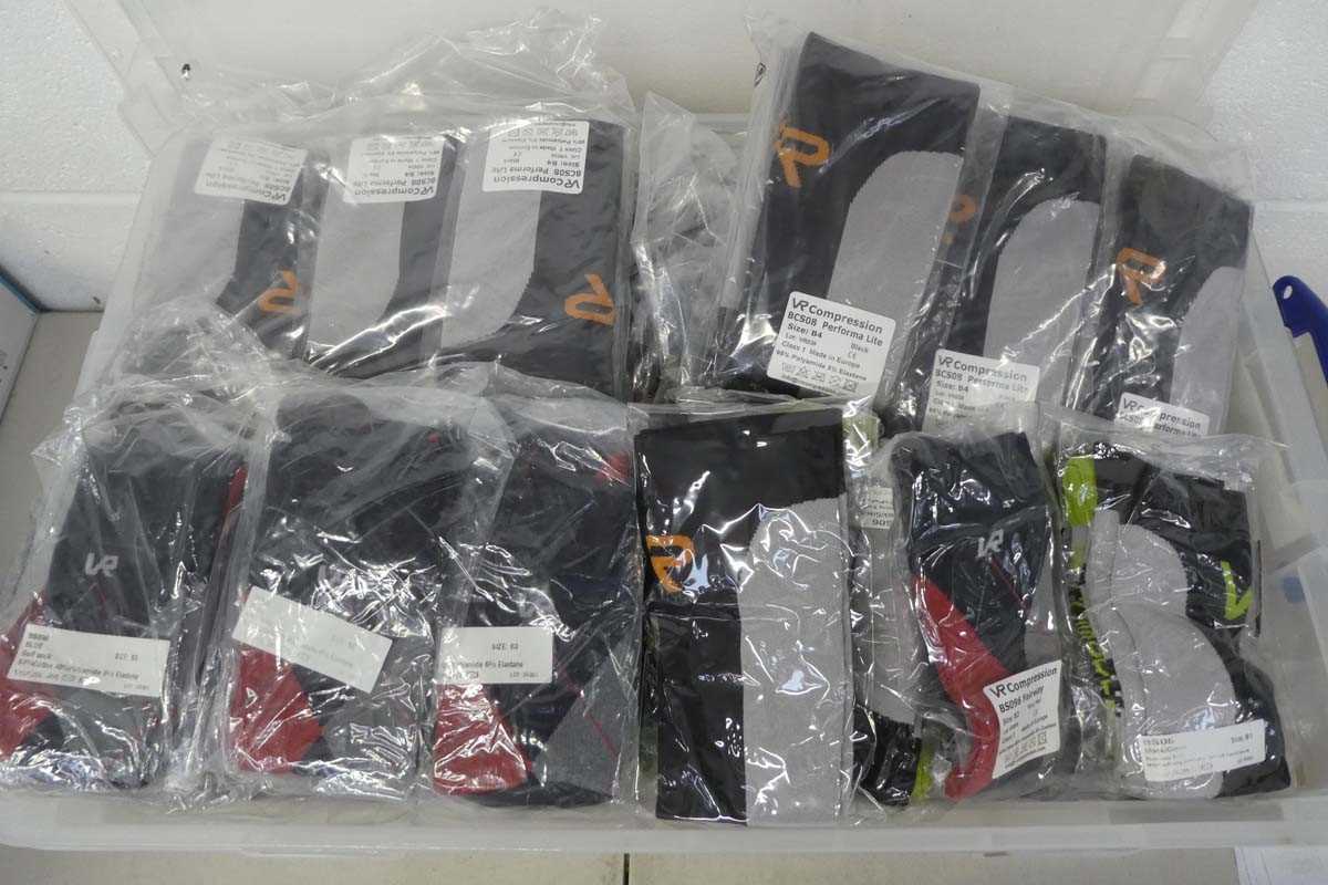 Lot A clear box containing approx. 150 pairs of VR...