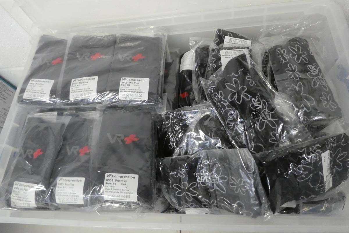 Lot A clear box containing approx. 150 pairs of VR...