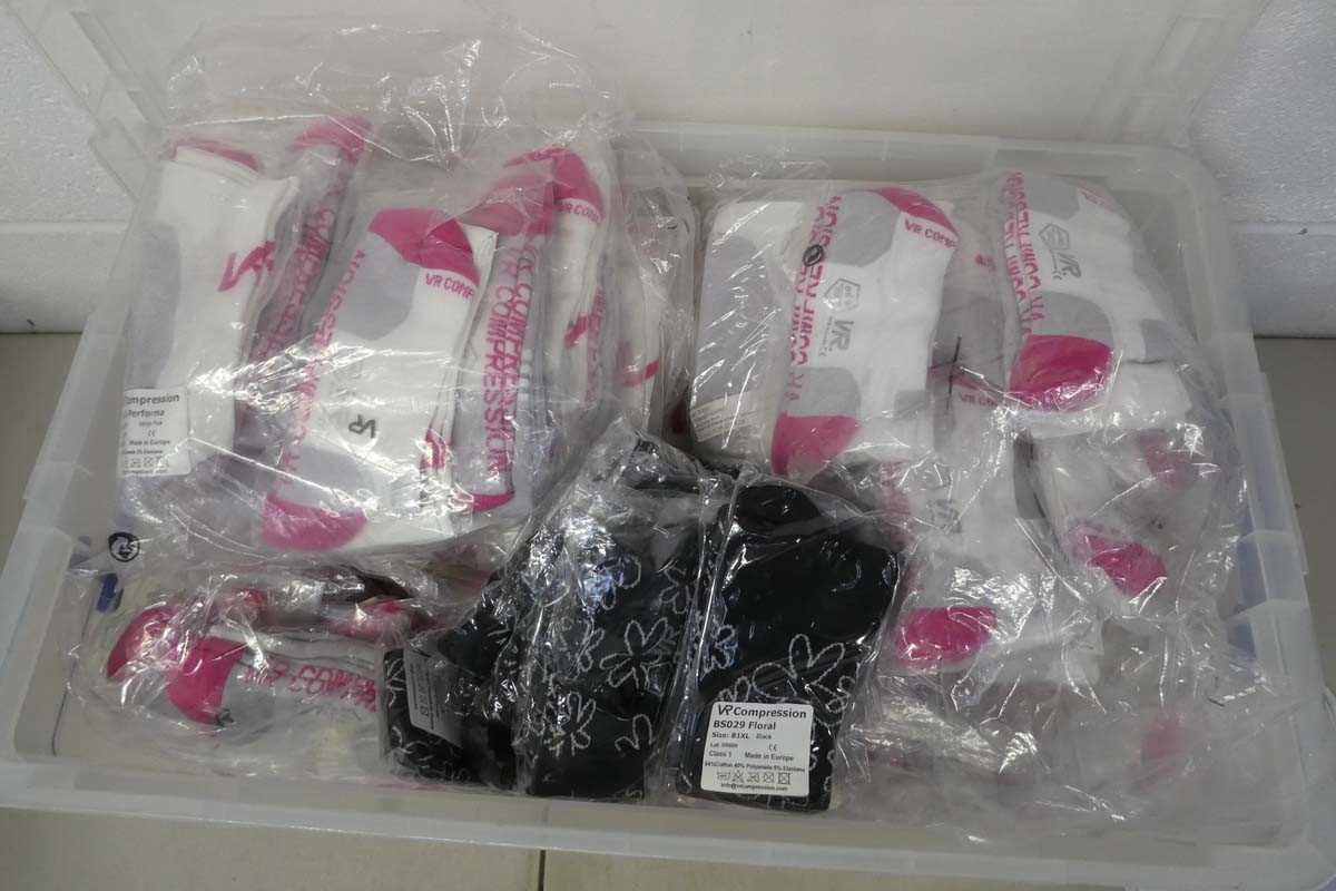 Lot A clear box containing approx. 100 pairs of VR...