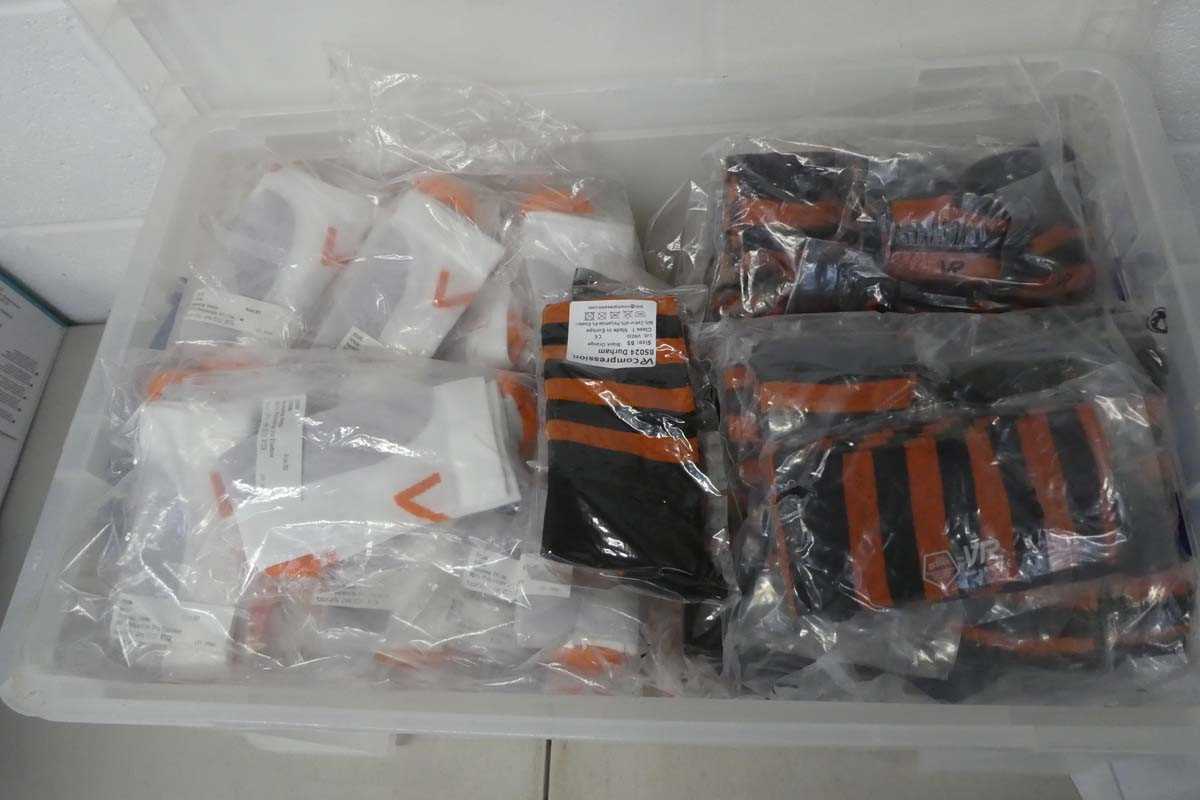 Lot A clear box containing approx. 100 pairs of VR...