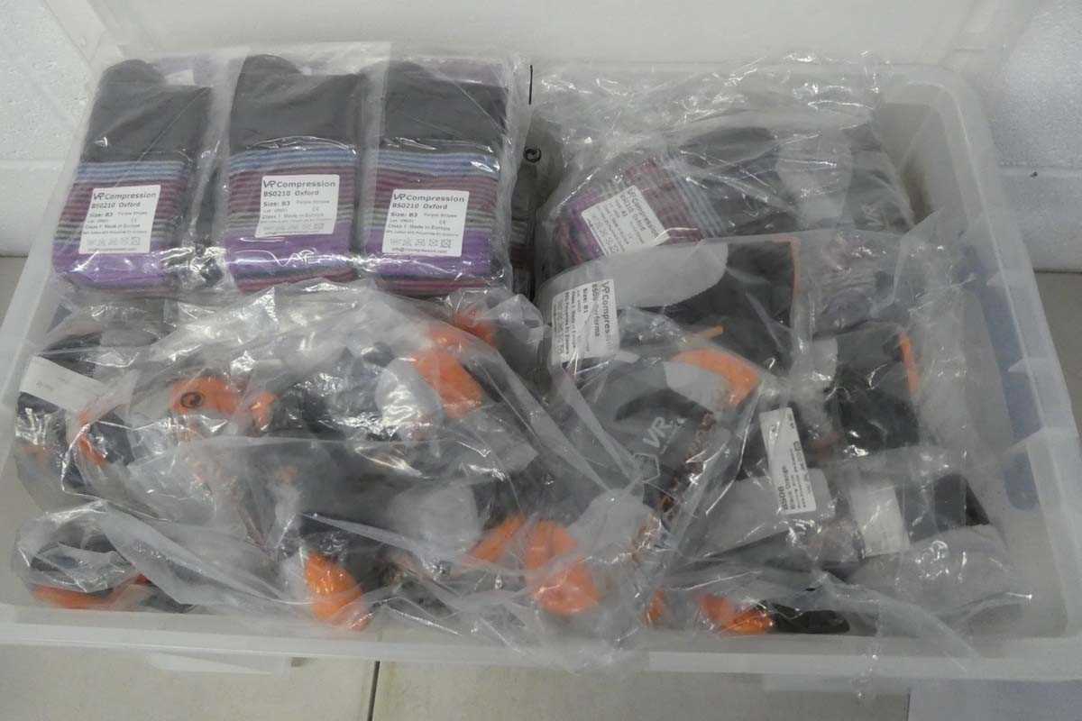 Lot A clear box containing approx. 150 pairs of VR...