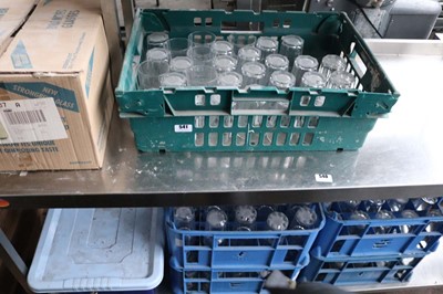 Lot 541 - Shelf of assorted glassware