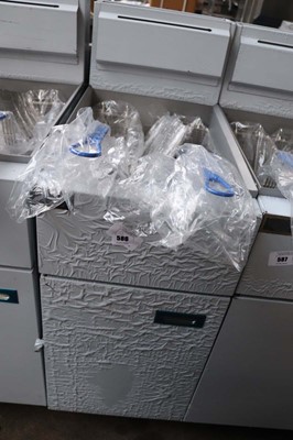 Lot 586 - 40cm gas single tank fryer with 2 baskets