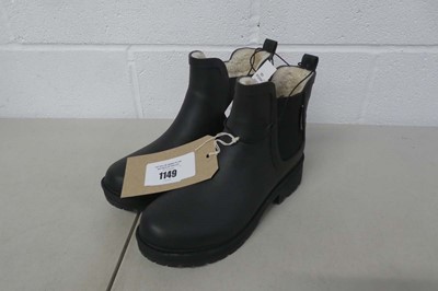Lot A unboxed pair of ladies lined ankle wellies...