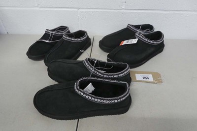 Lot x3 unboxed slippers in black ( sizes x1 UK 4,...
