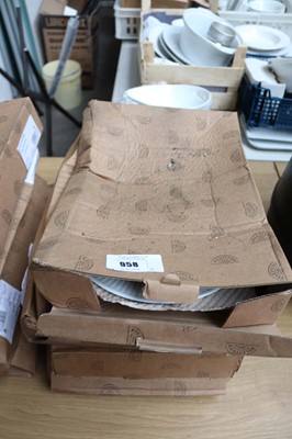 Lot 958 - 16x Pillivuyt oval white plates